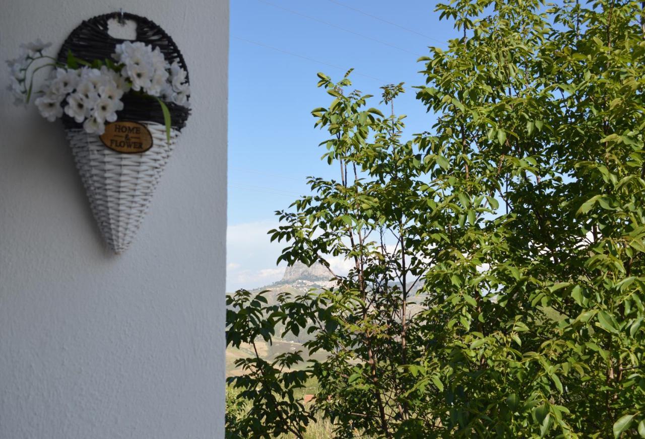 Bed And Breakfast Arcobaleno Casteltermini 외부 사진